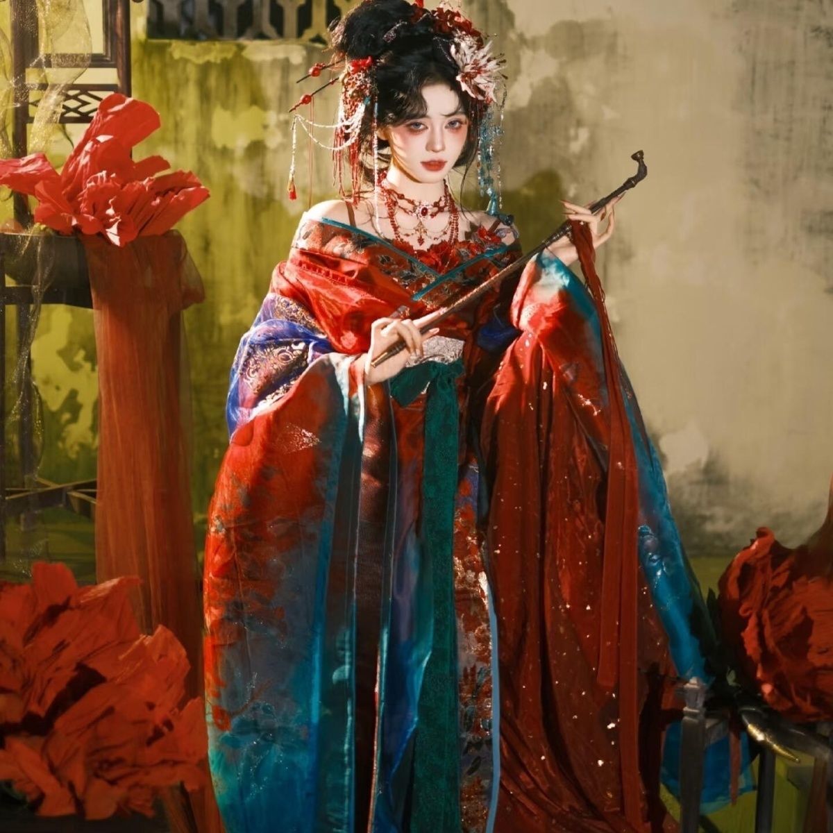 Hanfu Nero Blu Ricamato da Don - Embroidery Uniforms recensione e prezzo