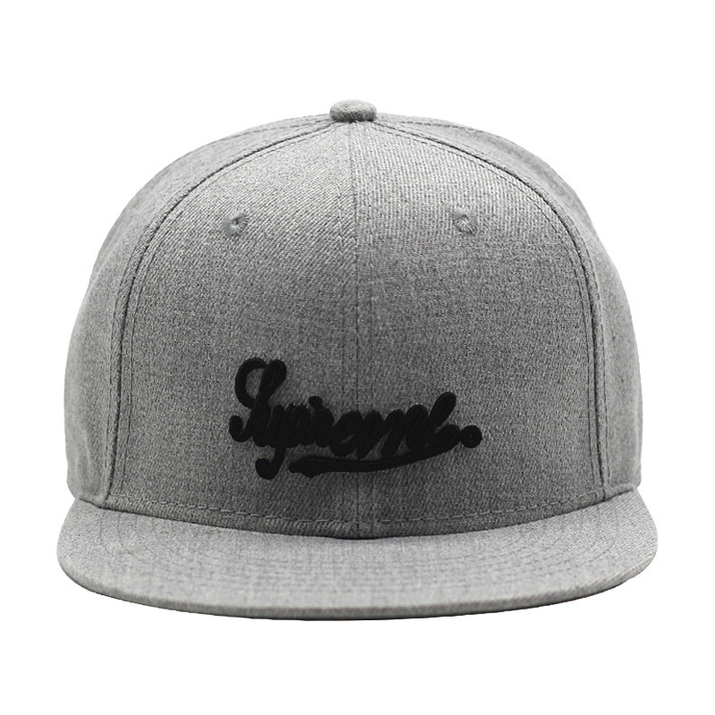 Cappello con cappuccio aderent - Embroidery York recensione e prezzo